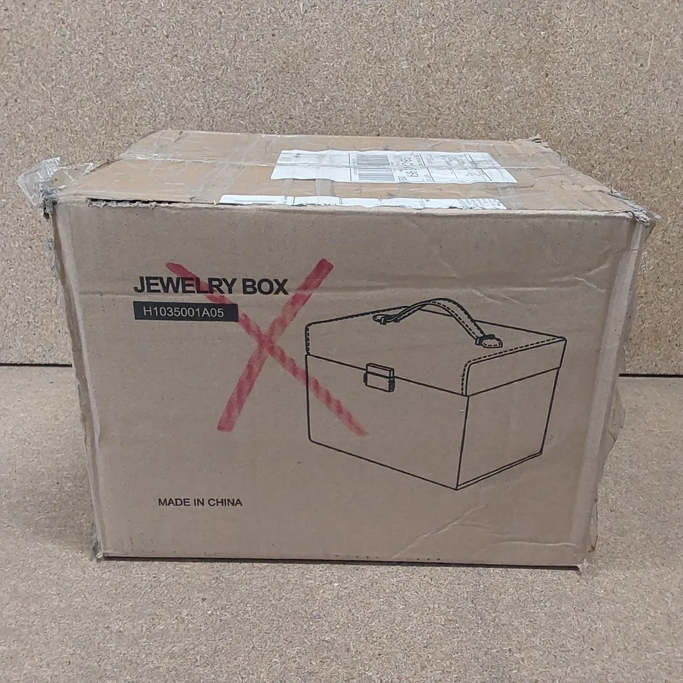 BOXED JEWELLERY BOX - WHITE