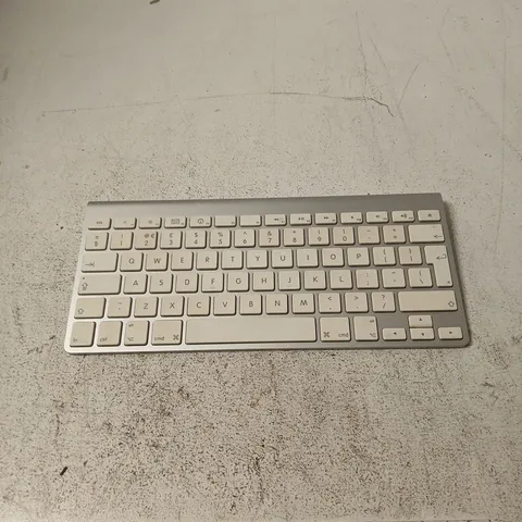 APPLE WIRELESS KEYBOARD - A1314