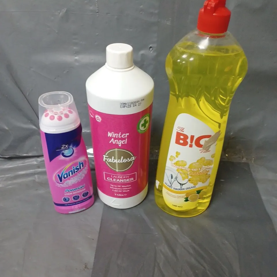 APPROXIMATELY 15 HOUSEHOLD LIQUIDS TO INCLUDE VANISH POWER GEL, FABULOSA LAUNDRY CLEANSER AND BIG VALUE WASHING UP LIQUID 