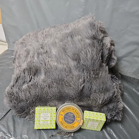 APPROXIMATELY 12 ASSORTED ITEMS TO INCLUDE LUXURY FAUX FUR THROW, SABONETE SOAP, SHEA BUTTER, ETC
