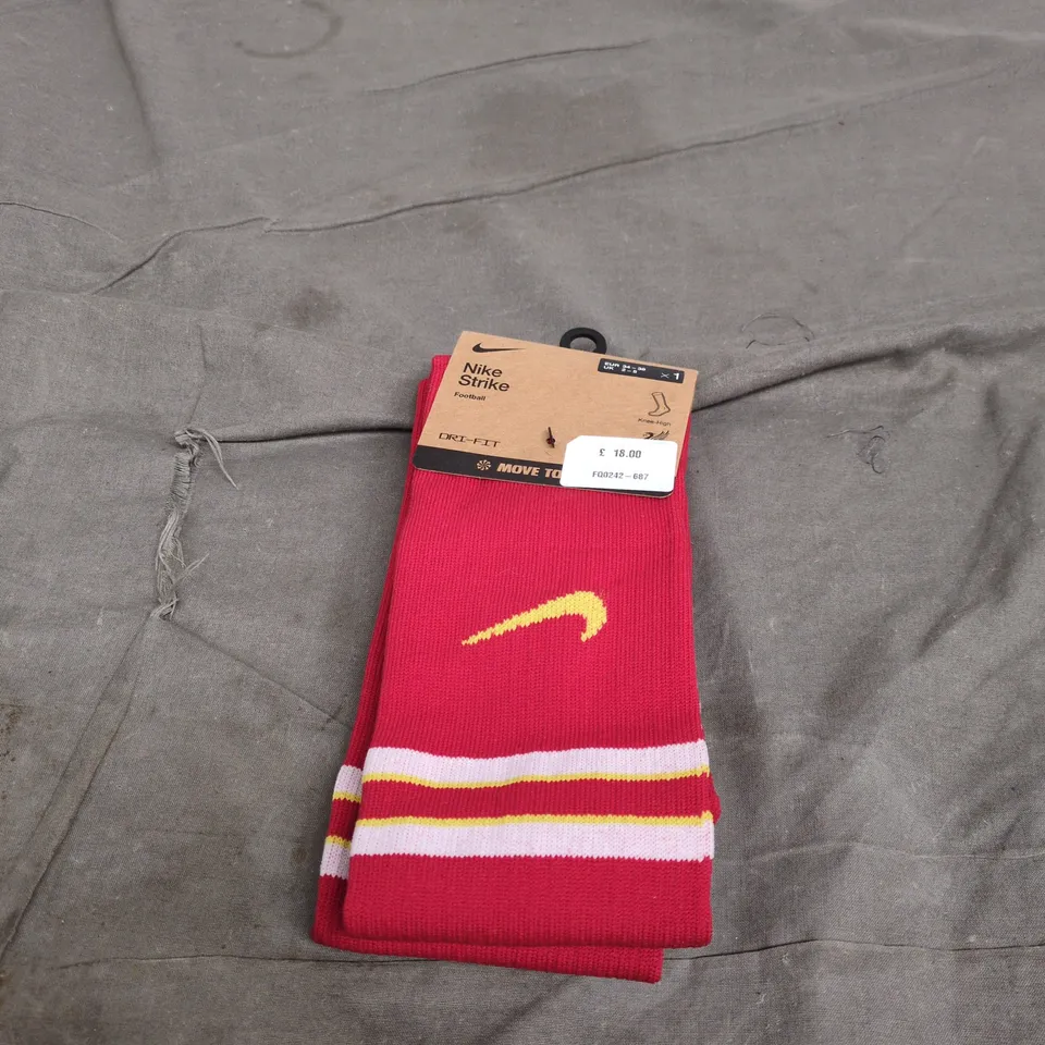 LIVERPOOL FC NIKE STRIKE KIDS FOOTBALL SOCKS UK 2 - 5