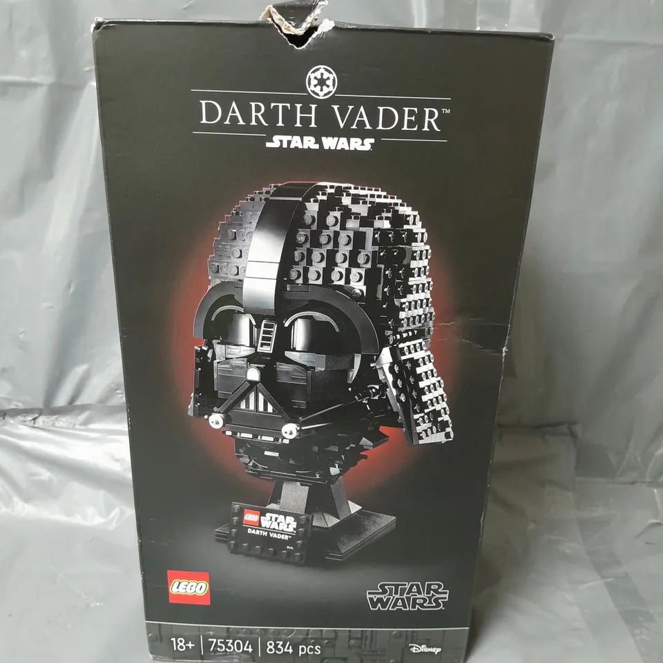 LEGO STAR WARS DARTH VADER 75304 