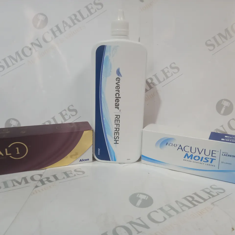 APPROXIMATELY 20 ASSORTED HOUSEHOLD ITEMS TO INCLUDE ALCON DAILIES TOTAL 1 CONTACT LENSES, ACUVUE MOIST CONTACT LENSES, ETC