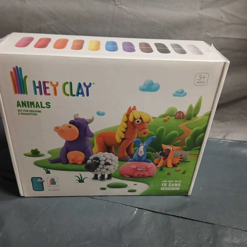 HEY CLAY ANIMALS AIR-DRY CLAY SET – 15 CANS (AGE 3+)