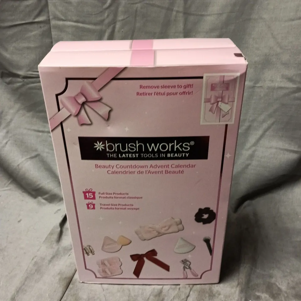 BOXED BRUSH WORKS BEAUTY COUNTDOWN ADVENT CALENDER