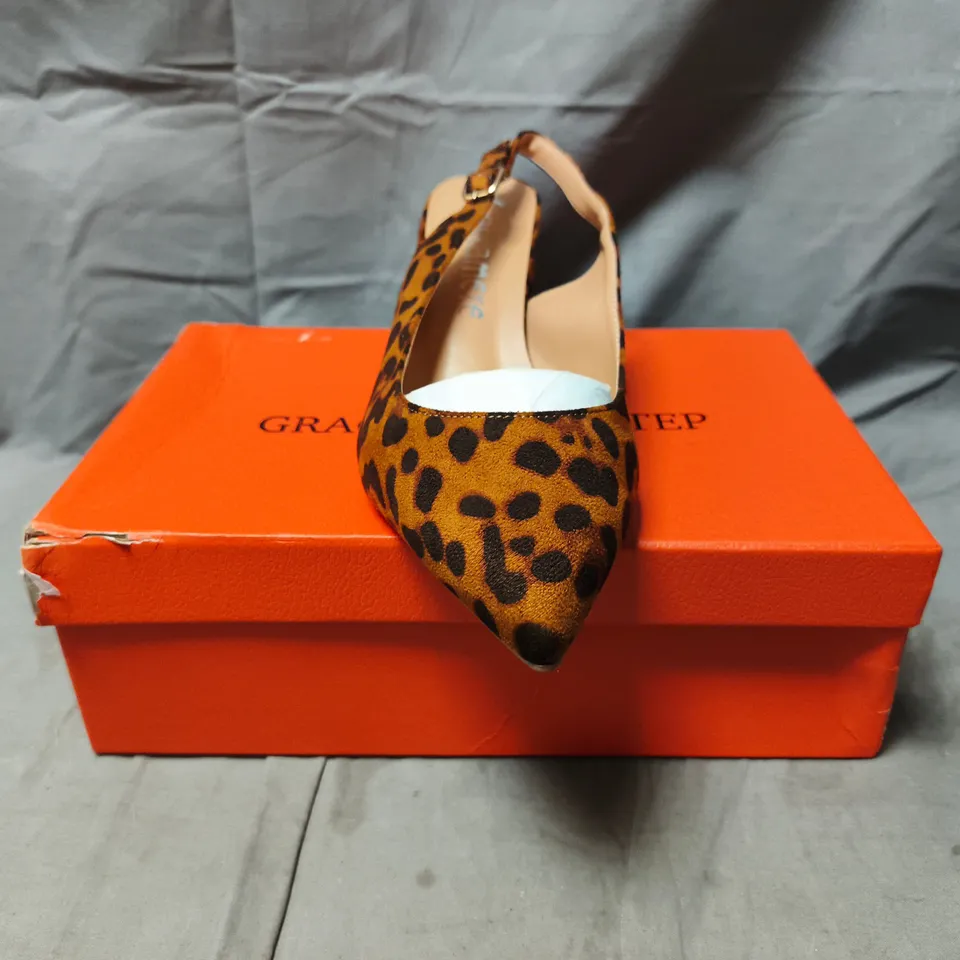 BOXED PAIR OF CASTAMERE POINTED TOE BLOCK HEEL SLINGBACK SHOES IN LEOPARD PRINT SIZE EU 42.5