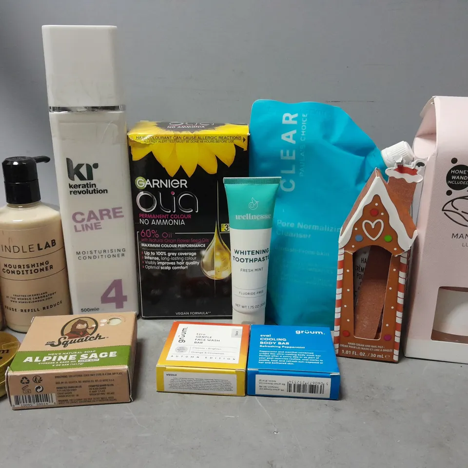 APPROX 10 ASSORTED BEAUTY PRODUCTS TO INCLUDE KERATIN REVOLUTION CONDITIONER, DR SQUATCH SOAP, WELLNESSE TOOTHPASTE, ETC 