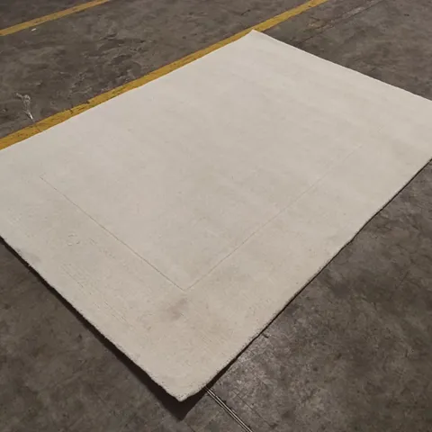 QUALITY DESIGNER AREA RUG - APPROXIMATELY 228CM X 158CM