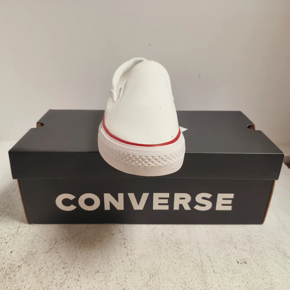 BOXED PAIR OF CONVERSE MALDEN STREET SLIP-ON SHOES IN WHITE/RED/BLUE SIZE UK 13