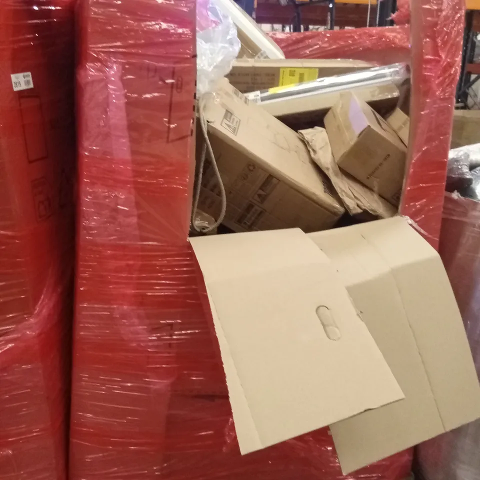 PALLET OF ASSORTED HOUSEHOLD GOODS AND PRODUCTS TO INCLUDE; BLINDS, OFFICE CHAIR, BOXED FURNITURE ETC