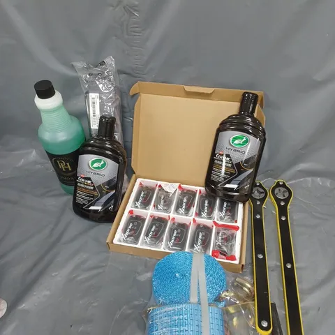 APPROXIMATELY 10 ASSORTED VEHICLE PARTS & ACCESSORIES TO INCLUDE RATCHET STRAPS, BLACK POLISH, XHORSE UNIVERSAL REMOTE, ETC