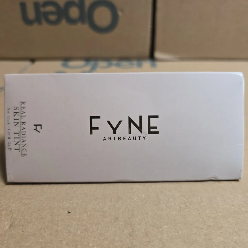 FYNE REAL RADIANCE SKIN TINT – FYNE ARTBEAUTY- 30ML