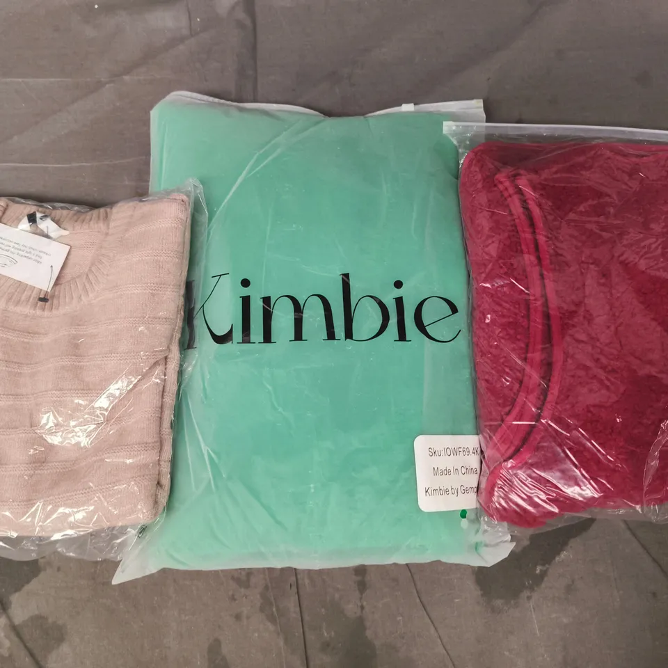 APPROXIMATELY 20 ASSORTED CLOTHING AND FASHION PRODUCTS IN VARIOUS STYLES AND SIZES - COLLECTION ONLY