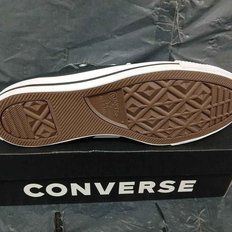 BOXED PAIR OF CONVERSE CHUCK TRAINERS - UK SIZE 8.5