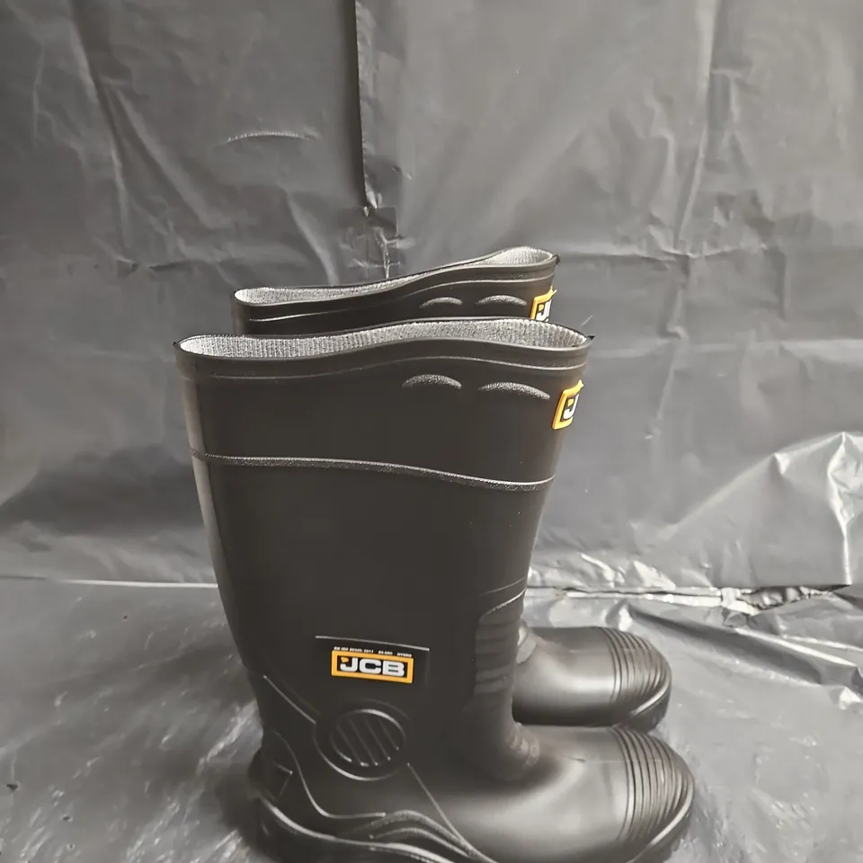 JCB RUBBER WORK BOOTS – BLACK UK SIZE 9