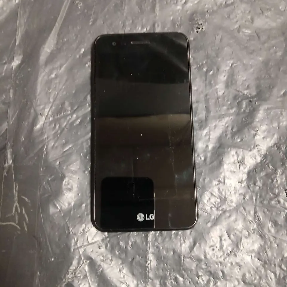 LG K4 (2017) SMARTPHONE – 8GB – BLACK