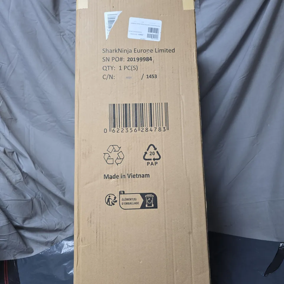 SHARK POWERDETECT CORDED STICK VACUUM CLEANER