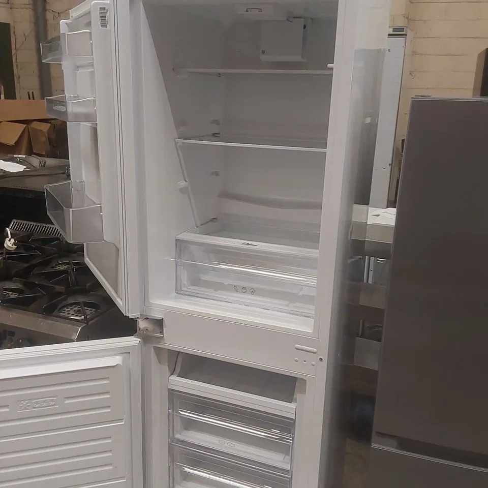 LOGIK LIFF5024 INTEGRATED 50/50 FRIDGE FREEZER - SLIDING HINGE
