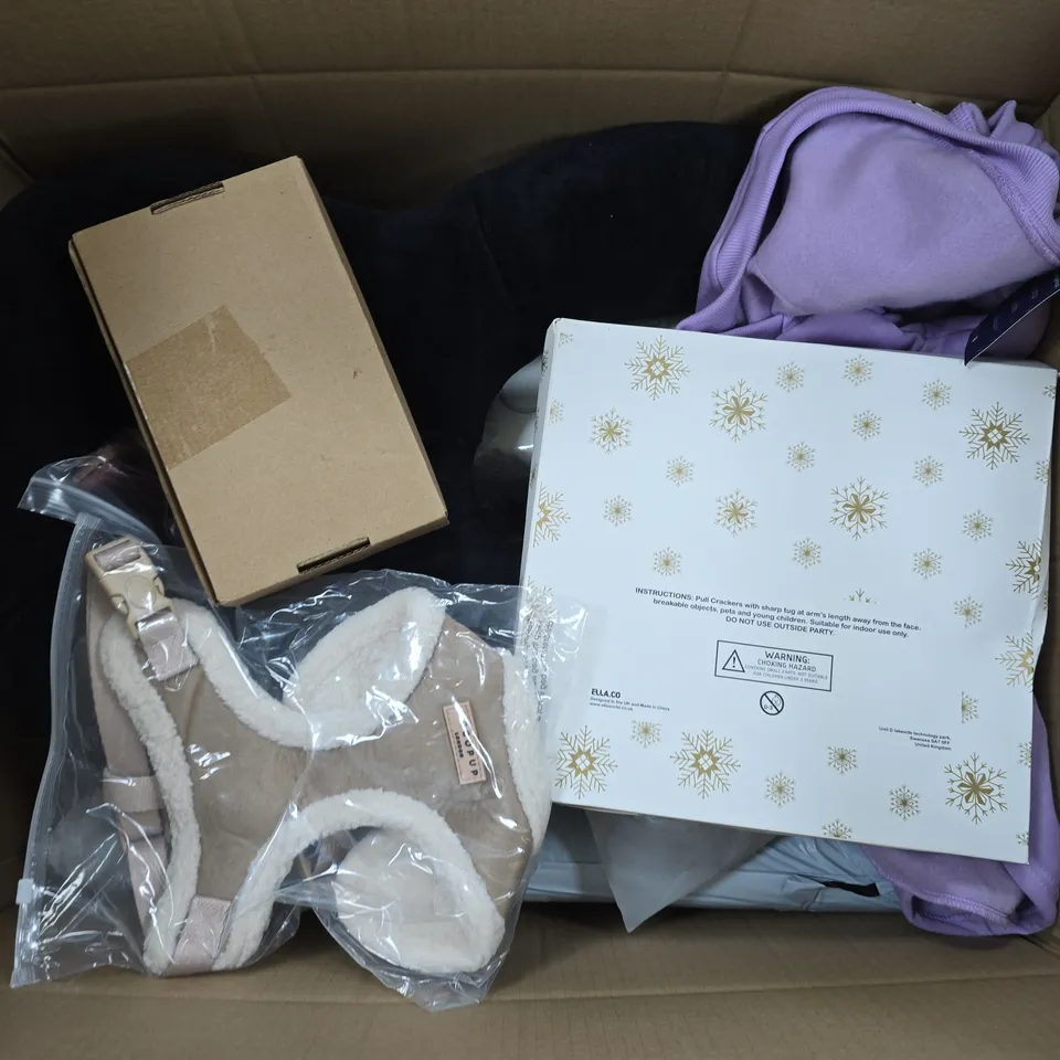 APPROXIMATELY 15 ASSORTED HOUSEHOLD PRODUCTS TO INCLUDE COTTON TISSUE, CHRISTMAS CRACKERS, INDUCTION LAMP, ETC