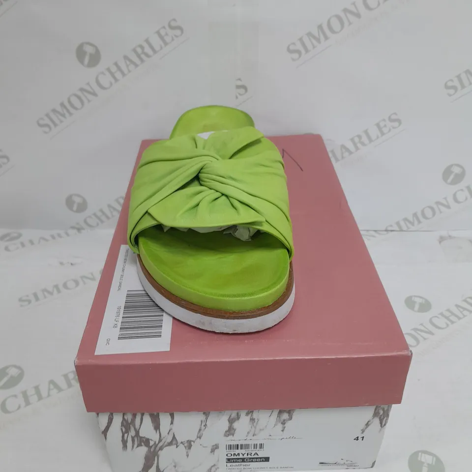 MODA IN PELLE OMYRA TWIST SLIDE SANDAL SIZE 5