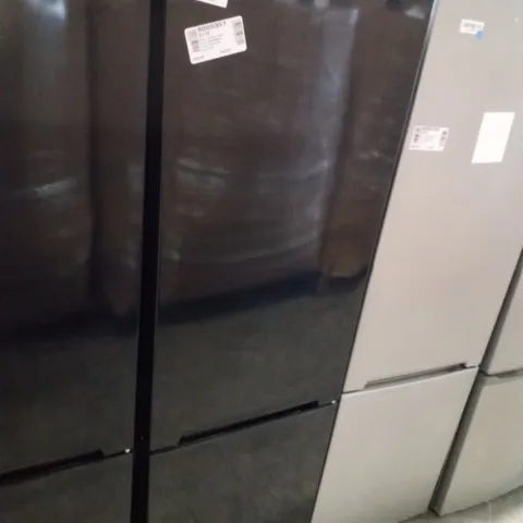 RUSSELL HOBBS FREESTANDING FRIDGE FREEZER BLACK - UNPROCESSED RAW RETURN