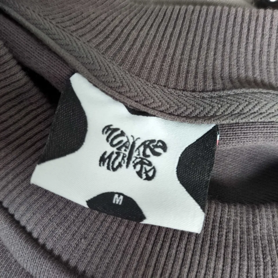 MERTRA SWEATSHIRT IN GREY - MEDIUM