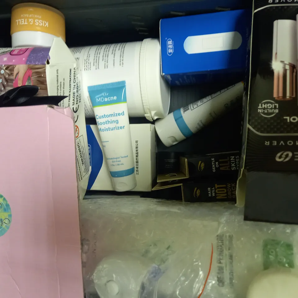 LOT OF APPROXIMATELY 20 ASSORTED HEALTH & BEAUTY ITEMS, TO INCLUDE NANOTEN, BROW SERUM, LASHES, ETC