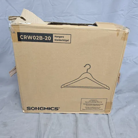 LARGE QUANTITY OF CLOTHING HANGERS