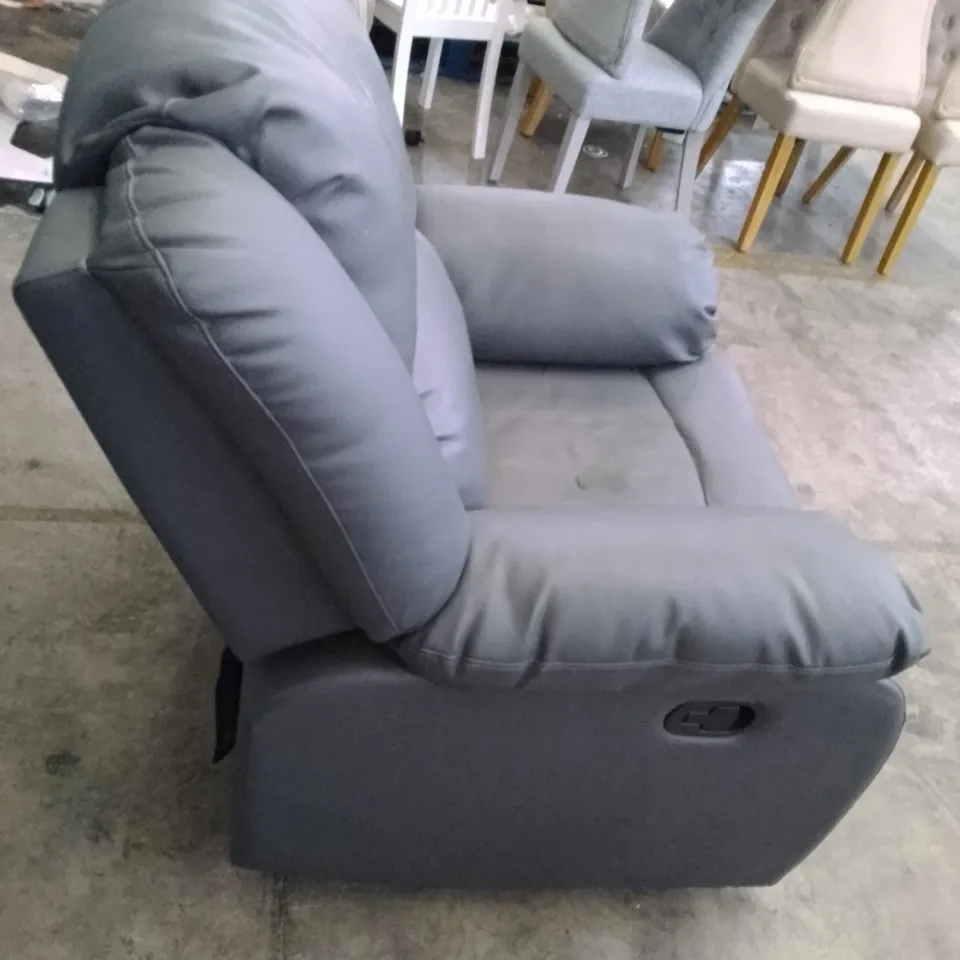 QUALITY DESIGNER DAKOTA MANUAL RECLINER ARMCHAIR - GREY LEATHER