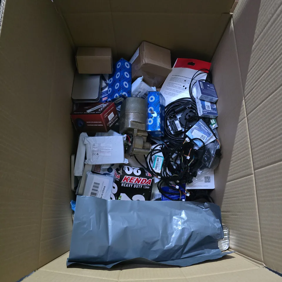 box of assorted car items to include - tools - cleaning items 