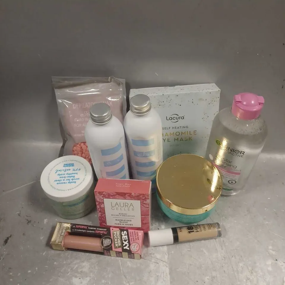 APPROXIMATELY 20 ASSORTED COSMETIC PRODUCTS INCLUDE - LAURA GELLER BLUSH - LACURA SELF HEATING EYE MASK - UMBERTO GIANNINI SCALP SCRUB - ETC