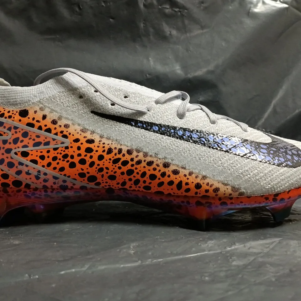 BOXED PAIR OF NIKE MERCURIAL FOOTBALL BOOTS IN GREY/ORANGE/MULTI SIZE UK 7.5