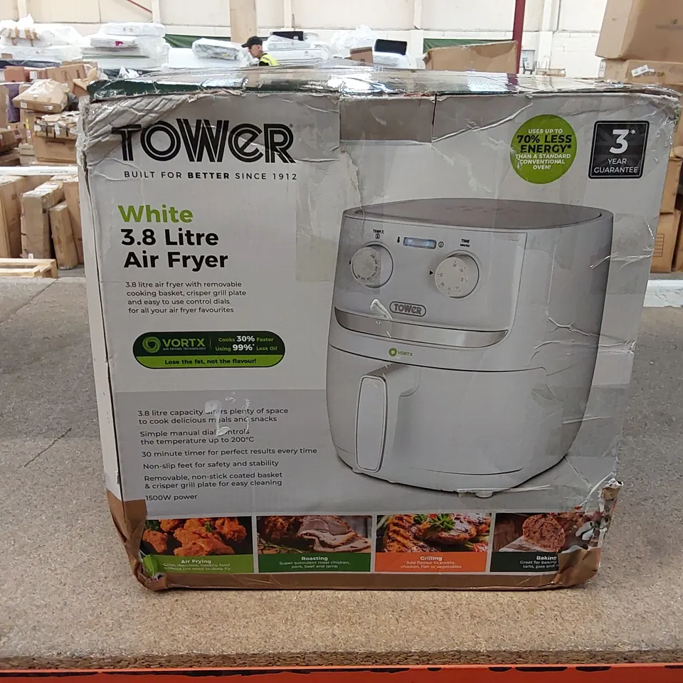 BOXED TOWER WHITE 3.8 LITRE AIR FRYER (1 BOX)