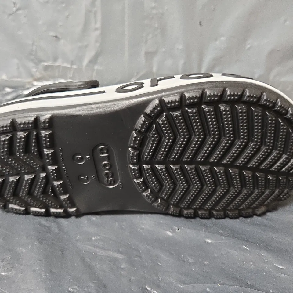 UNBOXED PAIR OF CROCS BAYABAND CLOGS IN BLACK - UK M4/W5