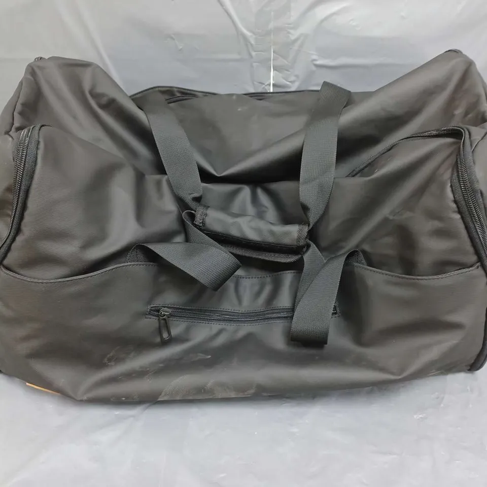 MOULYAN DUFFEL BAG
