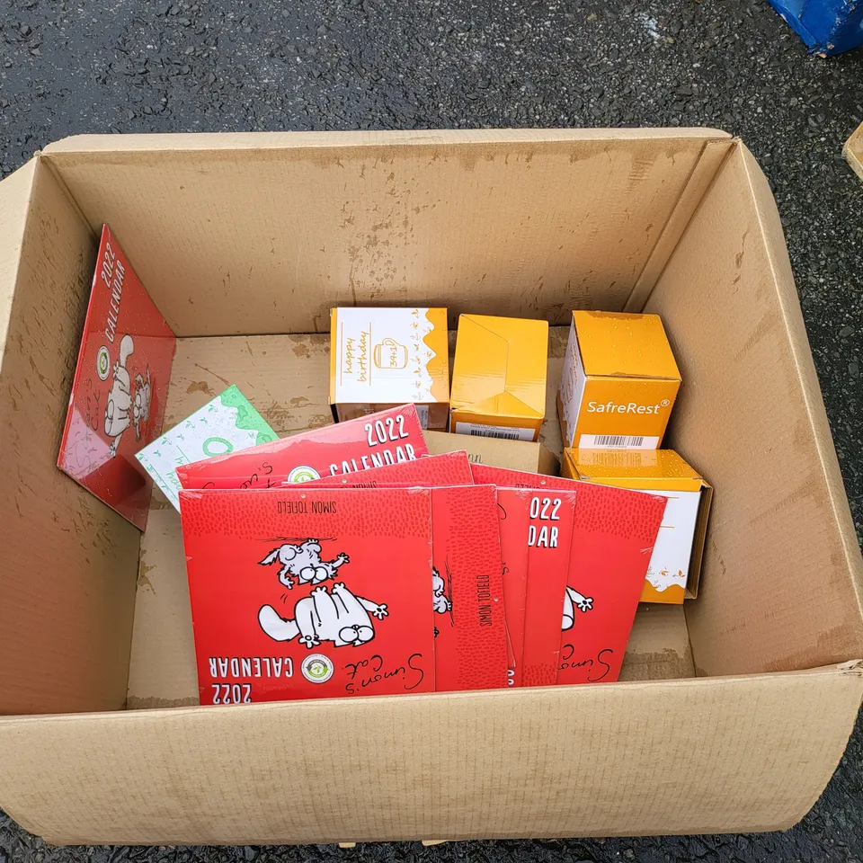 PALLET OF 6 LARGE BOXES OF A SIGNIFICANT QUANTITY OF ASSORTED ITEMS TO INCLUDE 5 LITRE PRESSURE SPRAYER, LED BEAUTY SUPPLEMENT LIGHT WITH STAND, ASNN BABY MILESTONE TRAIN, ETC