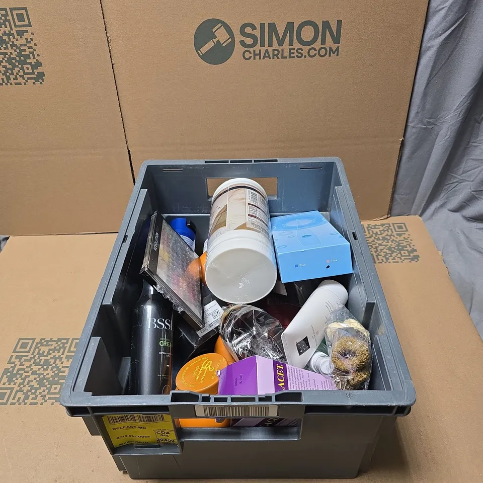 TOTE OF APPROXIMATELY 20 ASSORTED COSMETIC ITEMS TO INCLUDE KERATIN MILK, L'OREAL MEN EXPERT POWER AGE, RITUALS...BODY CREAM, REVOLUTION PRO PALETTE ETC