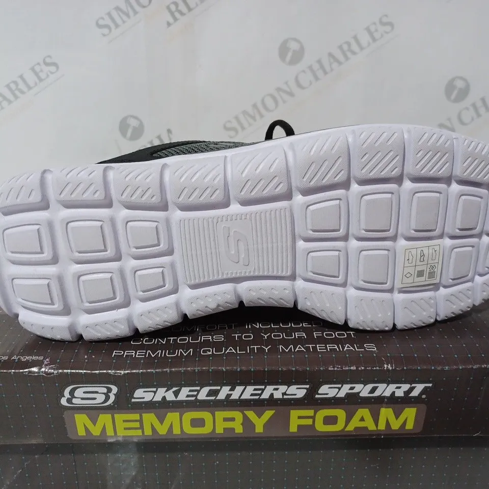 SKECHERS SPORTS MEMORY FOAM BLACK TRAINER - SIZE 11