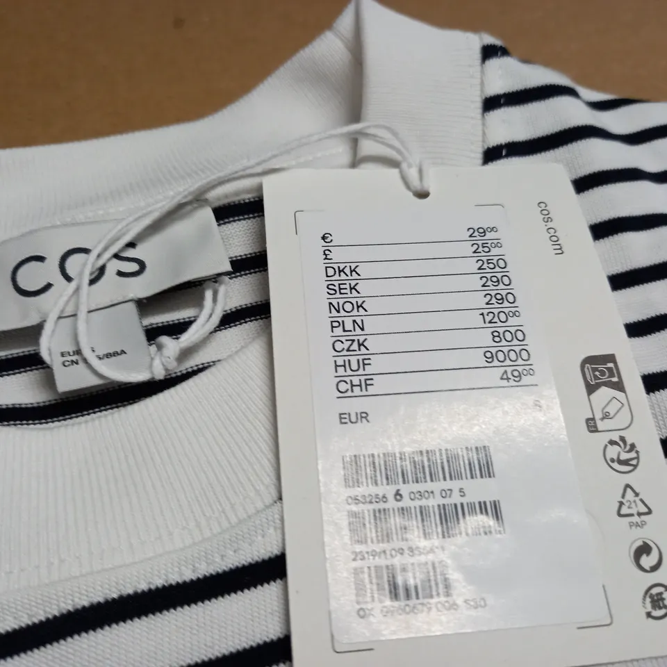 COS BLACK/WHITE STRIPE T-SHIRT - EUR S