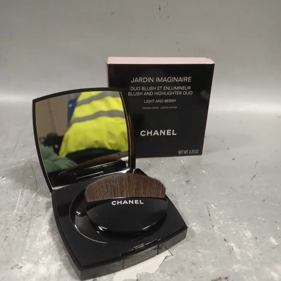 BOXED CHANEL BLUSH AND HIGHLIGHTER DUO - LIGHT AND BERRY 