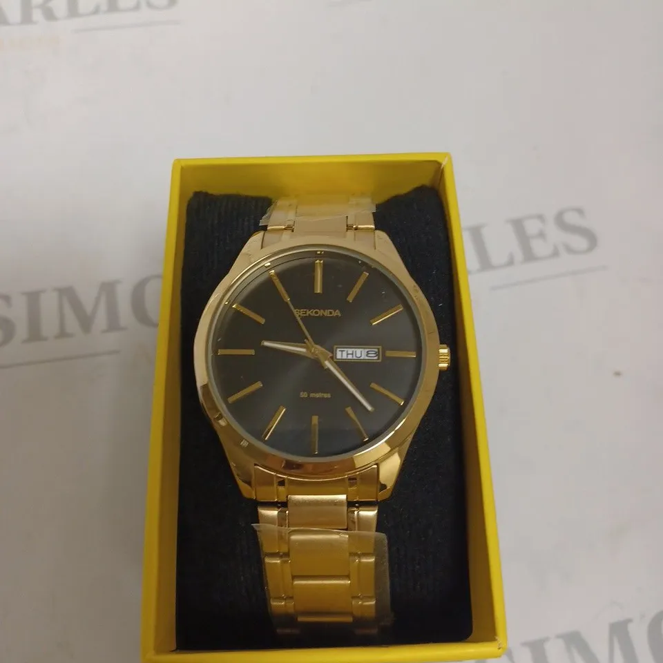 BOXED SEKONDA BLACK AND GOLD CIRCULAR WATCH 