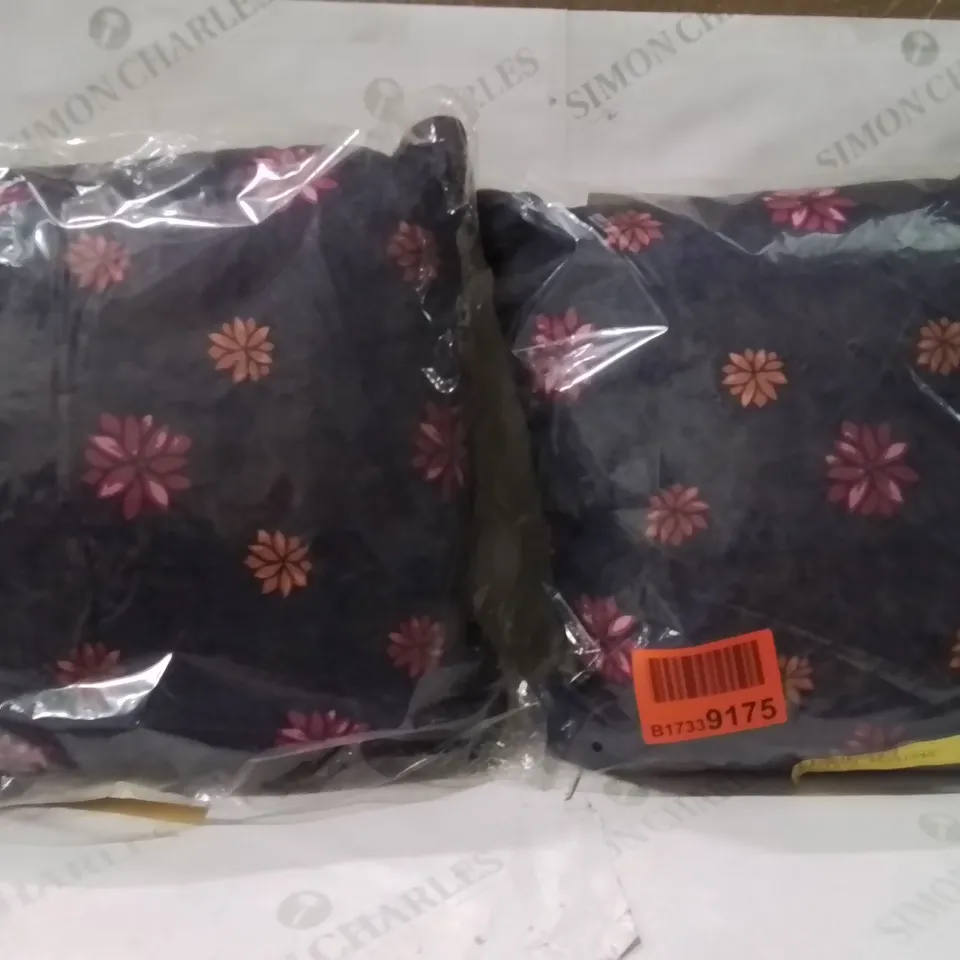 BRAND NEW SEALED HAWARDS GARDEN SCATTER CUSHIONS SET OF 2
