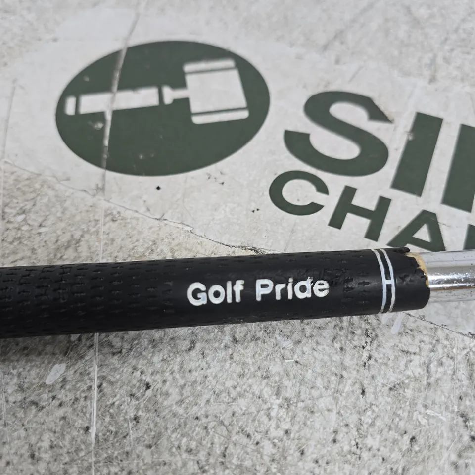 MIZUNO GOLF PUTTER WITH GOLF PRIDE GRIP