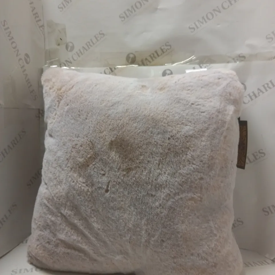 BIBA FAUX FUR CUSHION 