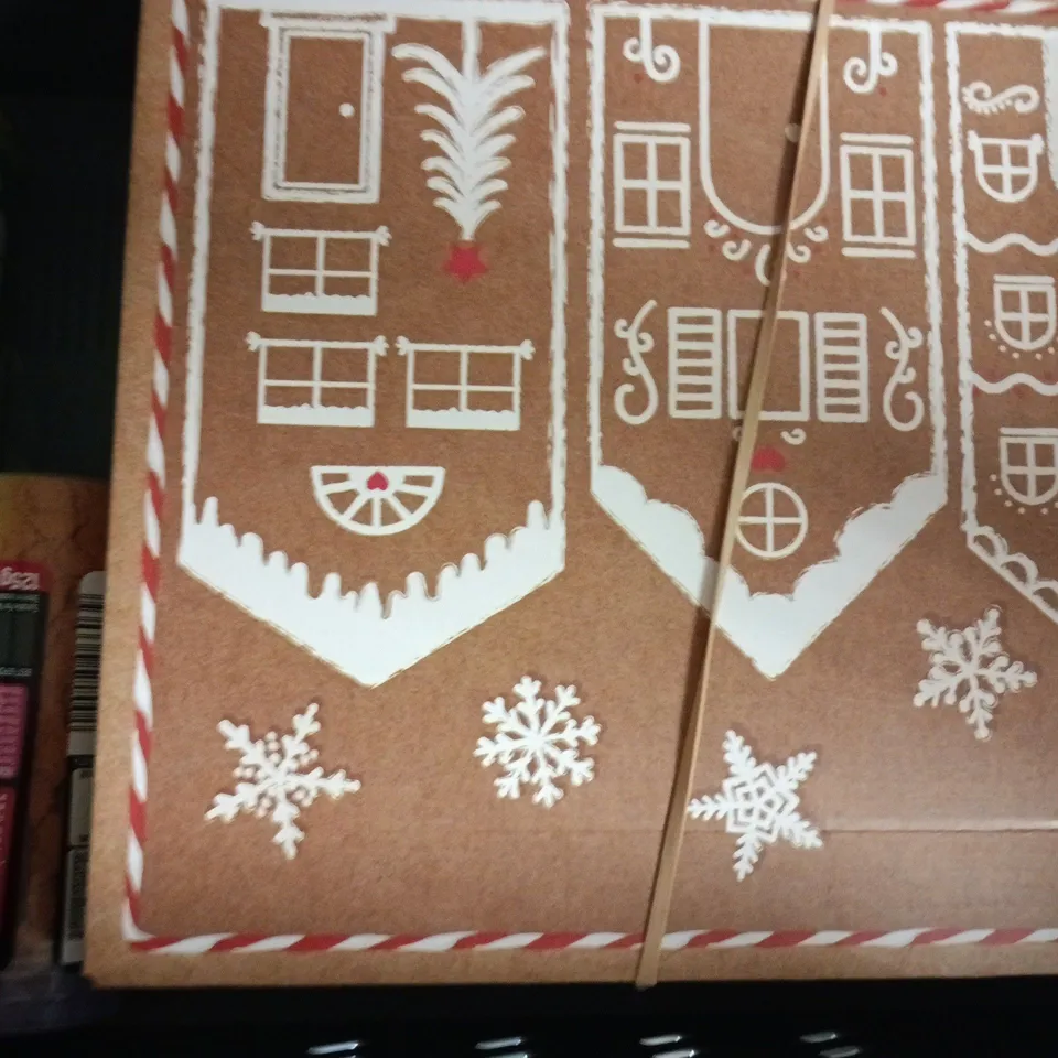 APPROXIMATELY 5 ASSORTED FOOD AND DRINK ITEMS TO INCLUDE BOURBONS, GOUDA BISCUITS, ETC