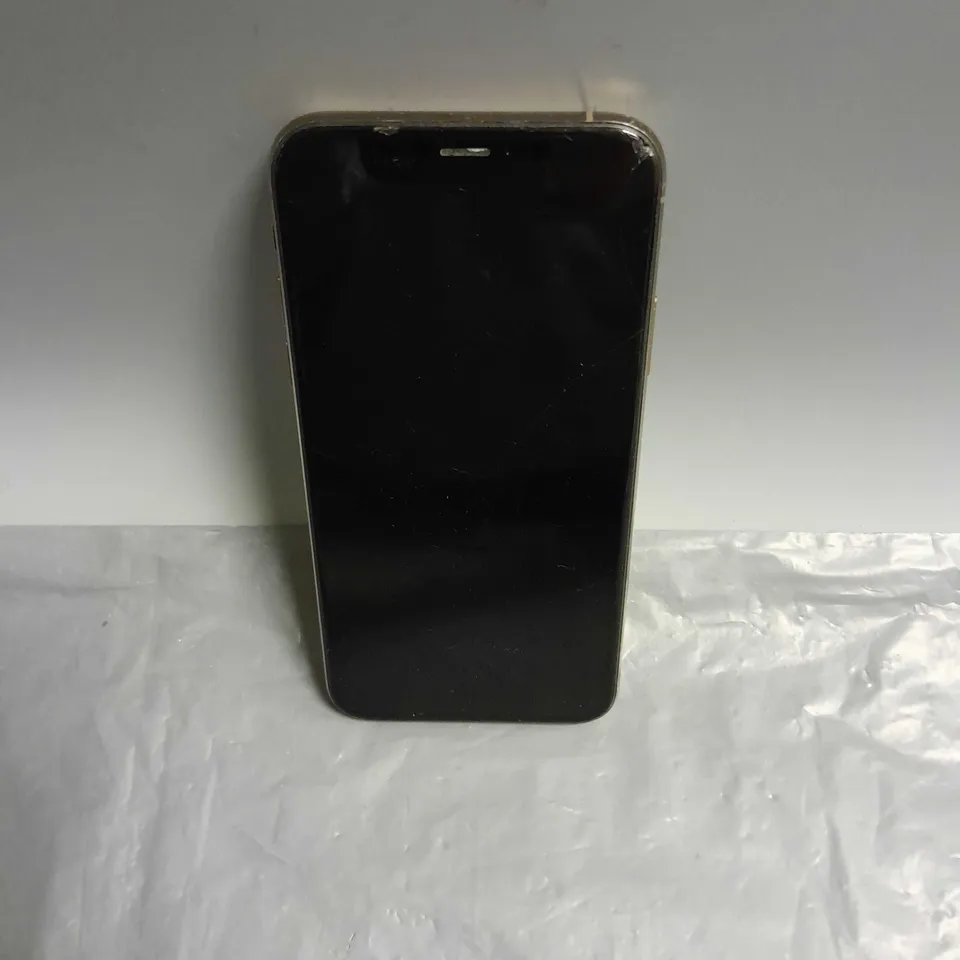 APPLE IPHONE XS IN GOLD