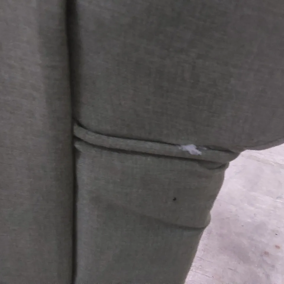 QUALITY DESIGNER WILLIAM FABRIC UPHOLSTERED CUDDLE CHAIR