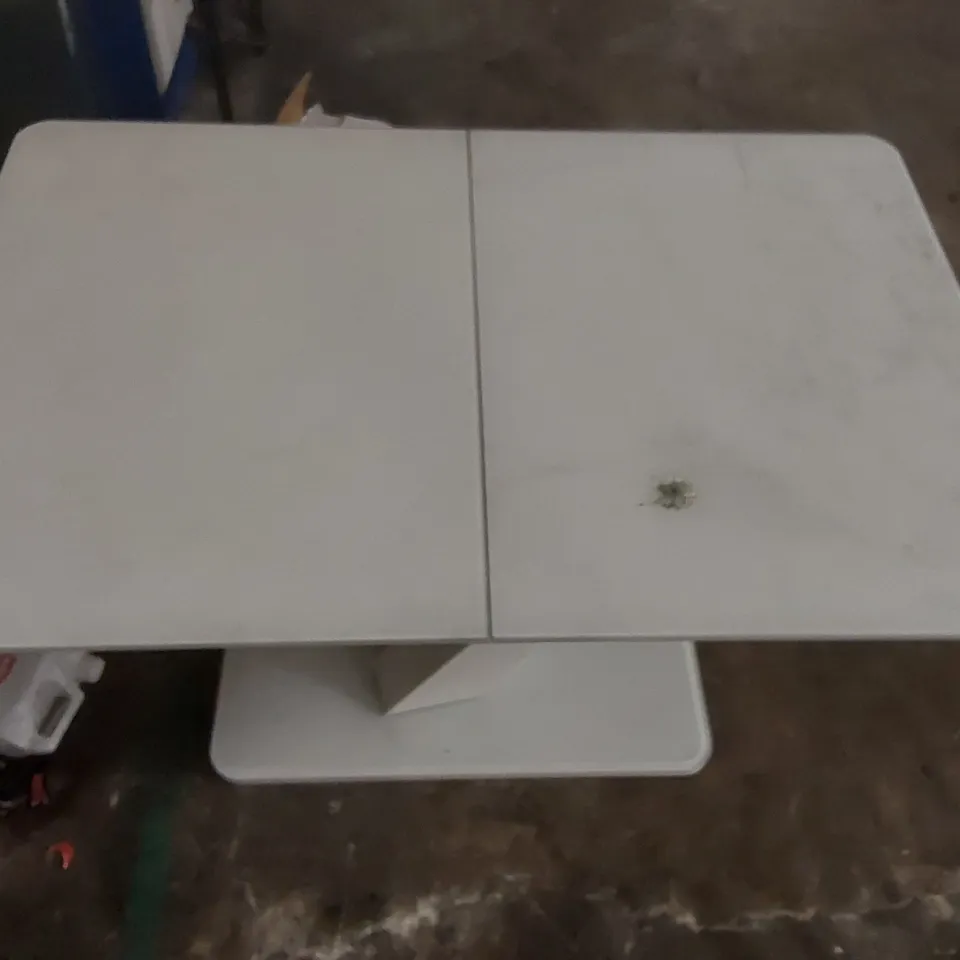 DESIGNER CONTEMPORARY EXTENDING DINING TABLE