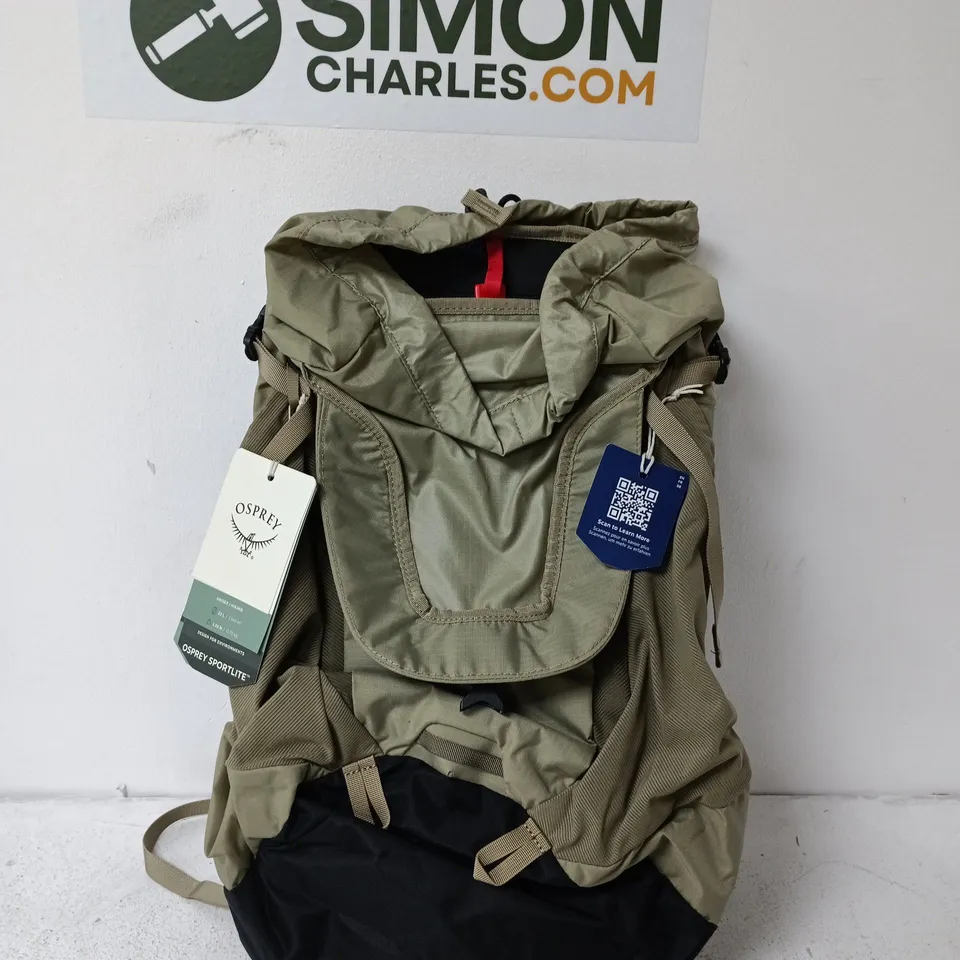 OSPREY BACKPACK IN OLIVE GREEN 