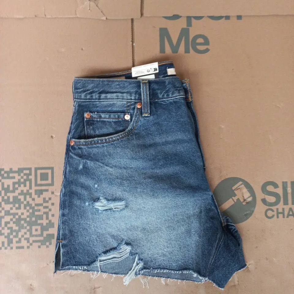 LEVIS DISTURBED RIBCAGE SHORTS IN DENIM BLUE SIZE 31
